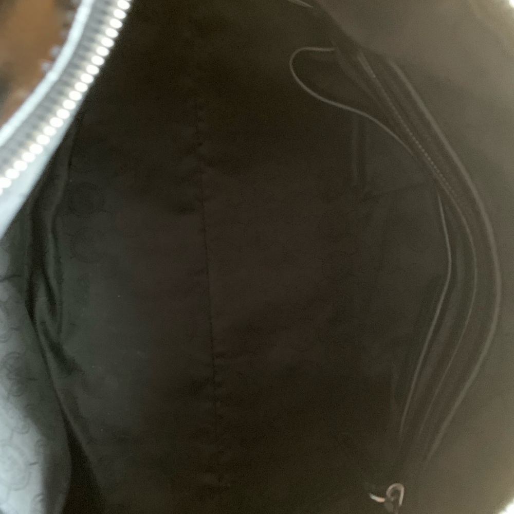 Black Michael kors satchel with silver hardware - Picture 5 of 11